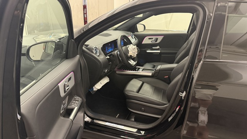 Mercedes-Benz GLA 35 AMG 4Matic Speedshift DCT 8G *HUD*Pano* — photo 6