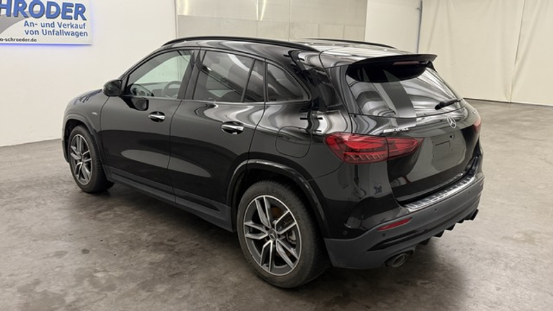 Mercedes-Benz GLA 35 AMG 4Matic Speedshift DCT 8G *HUD*Pano* — photo 3