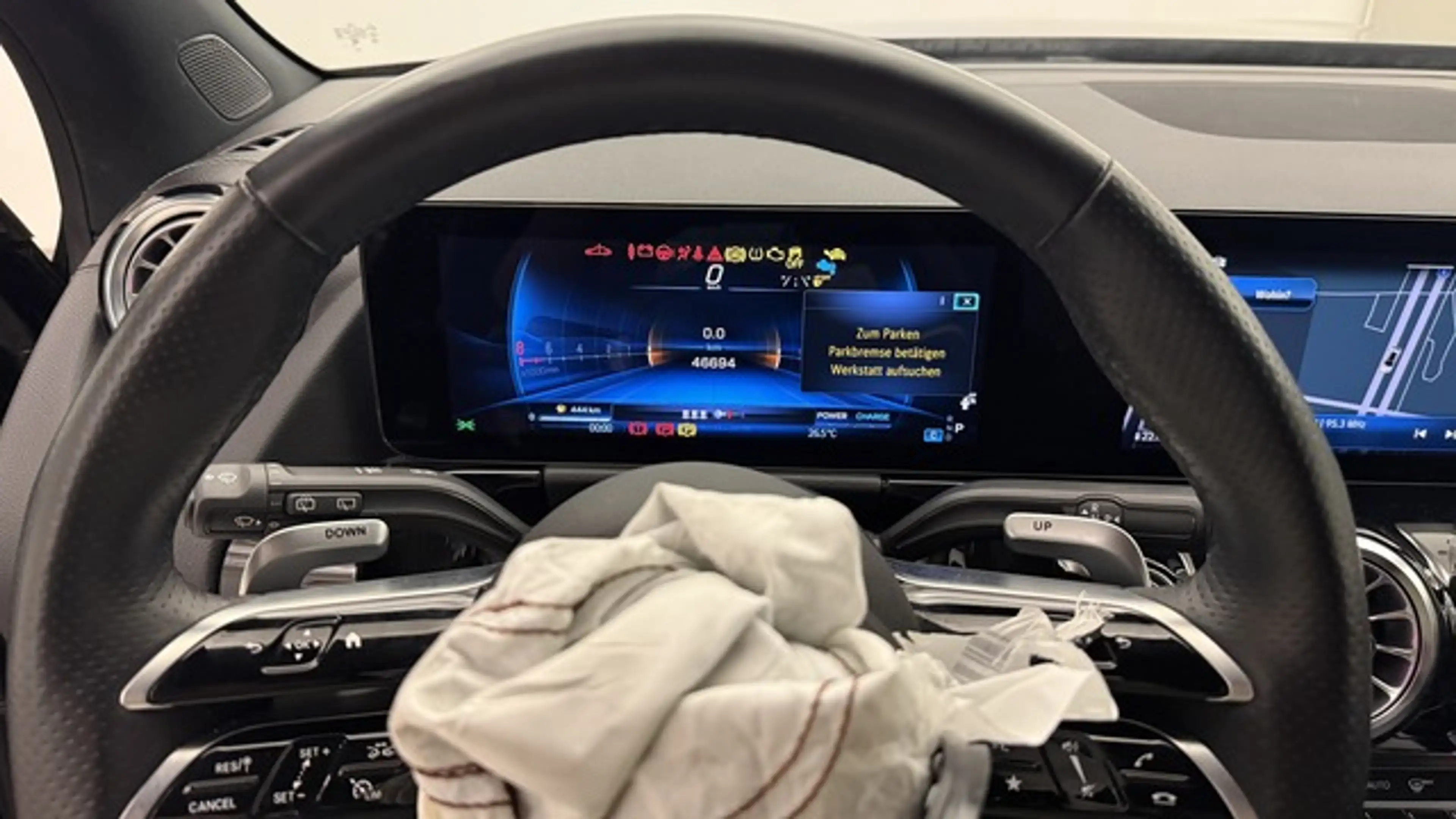 Mercedes-Benz GLA 35 AMG 4Matic Speedshift DCT 8G *HUD*Pano* — photo 7