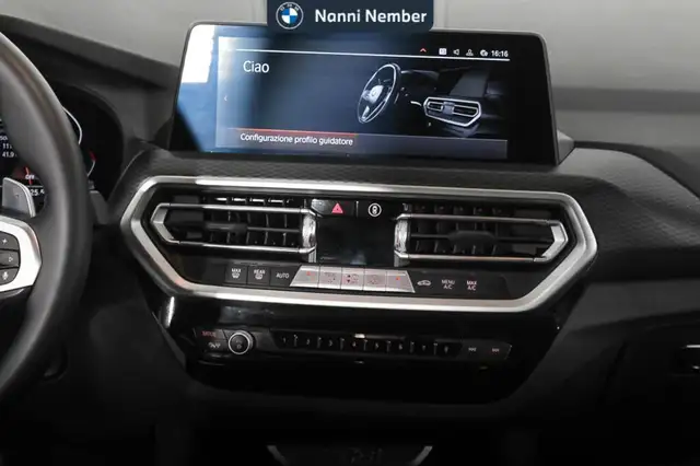 BMW X3 view 12