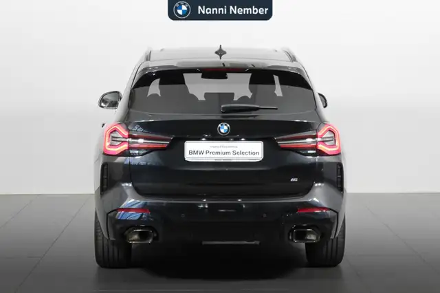 BMW X3 view 4