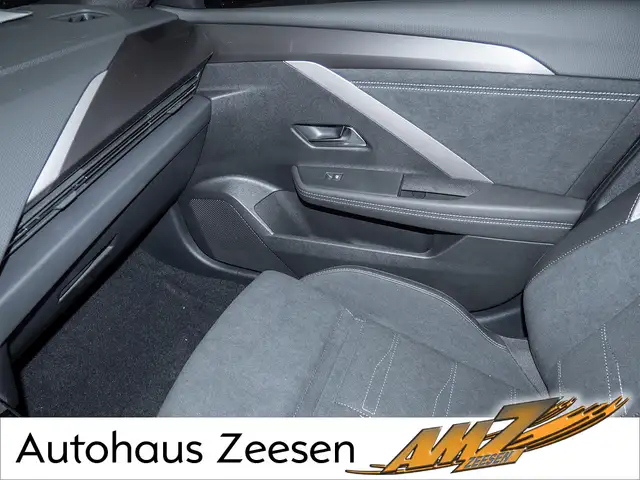 Opel Astra view 13