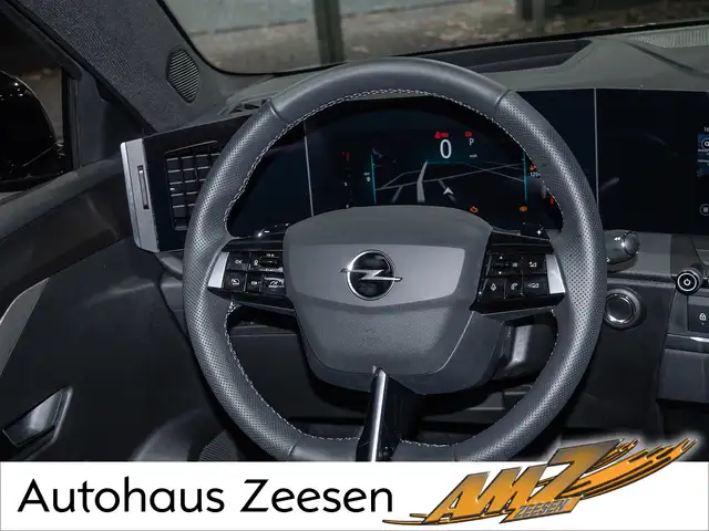 Opel Astra view 7