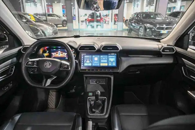 MG ZS view 7