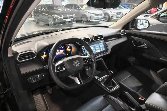 MG ZS view 8