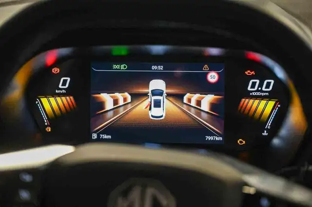 MG ZS view 13