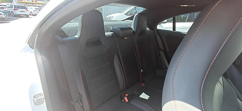 Mercedes-Benz CLA 180 CLA Coupe 180 AMG-Klimaaut-Navi-Leder-Panorama-Sitzhzg-18" — photo 11