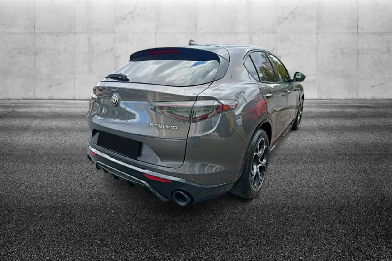 Alfa Romeo Stelvio 2024