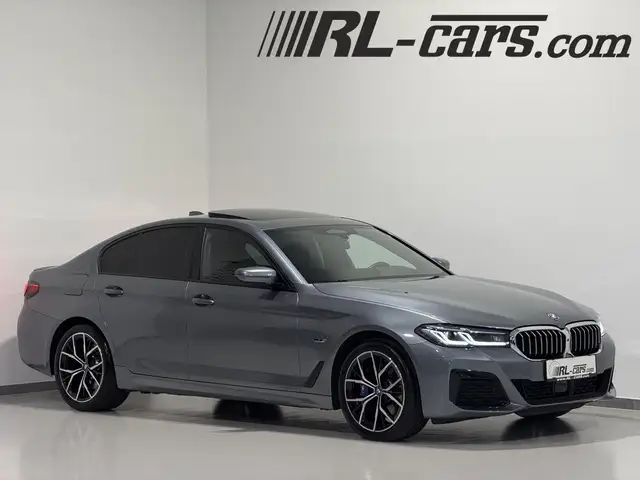 BMW 530 e xDrive G30 LCI Aut/M-Sport/Glasdach/AHK/Laser