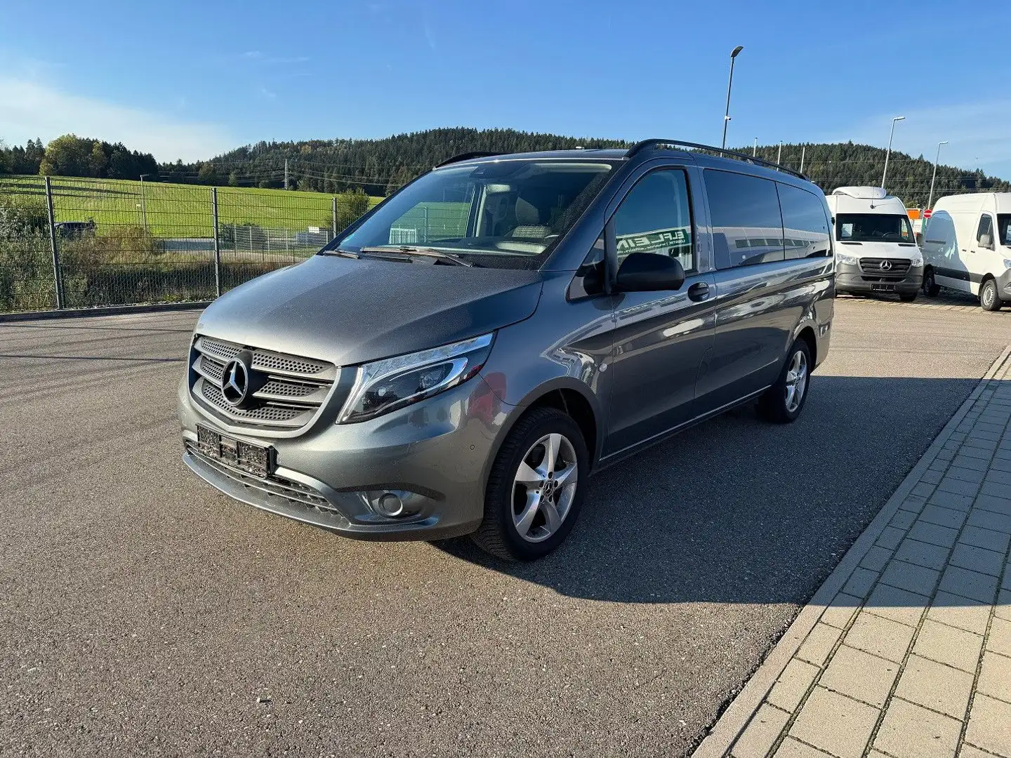 Mercedes-Benz Vito Tourer 119 CDI Edition 4x4 Lang Gris - 1