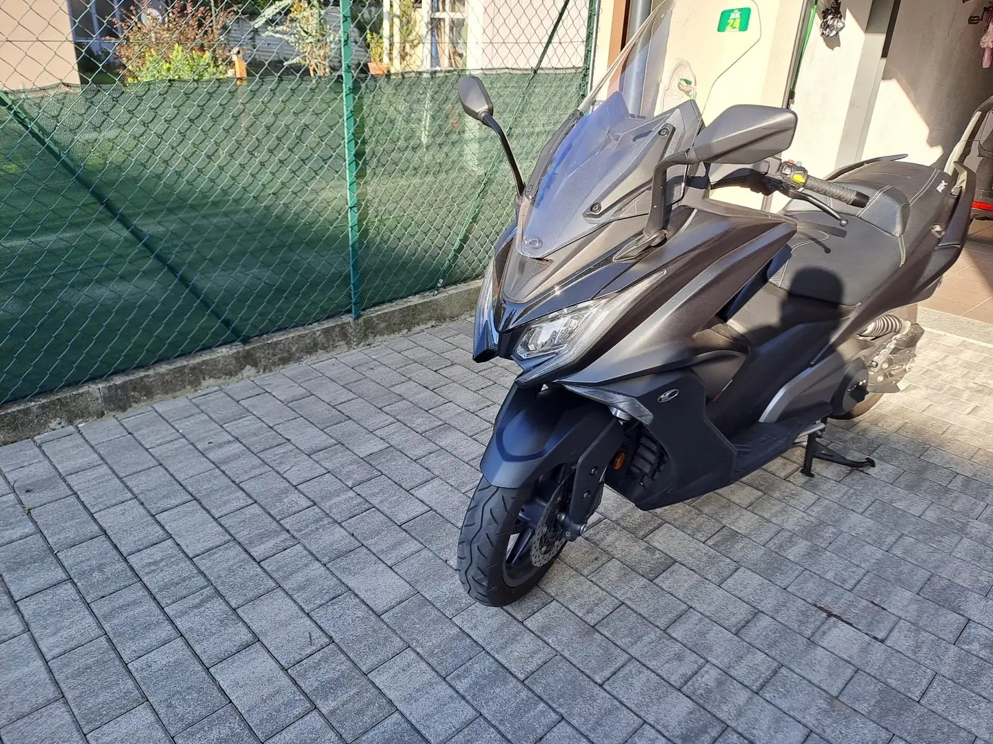 Kymco AK 550 Nero - 2