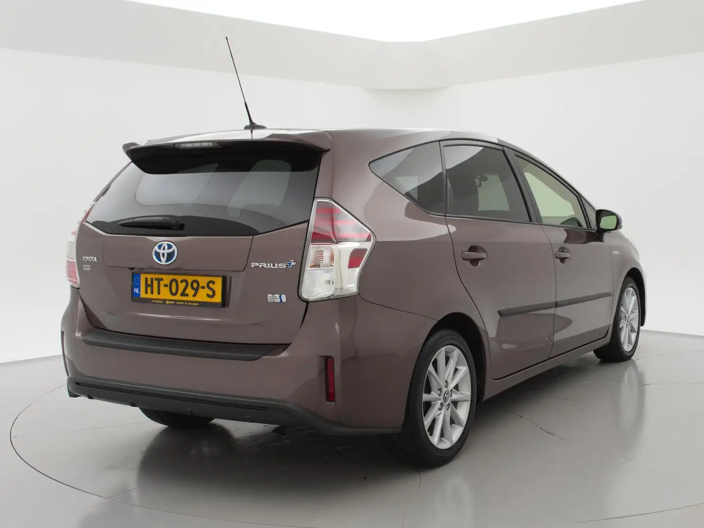 Toyota Prius+ WAGON 1.8 7-PERSOONS + PANORAMA / NAVIGATIE / LED Коричневий - 2