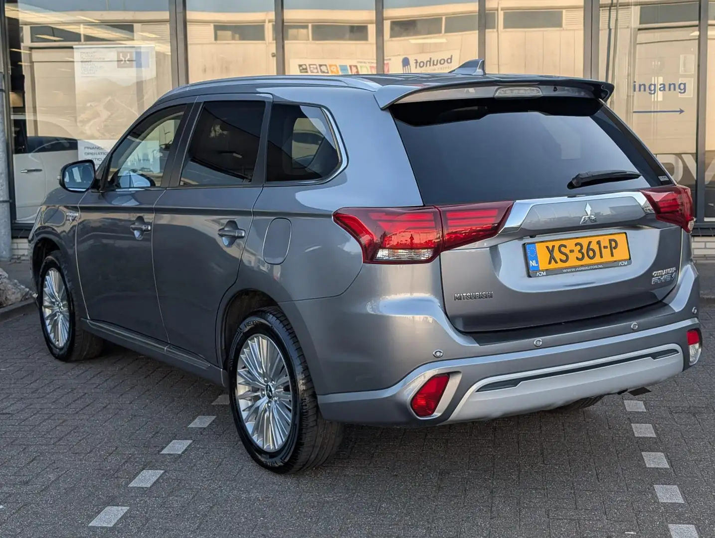Mitsubishi Outlander 2.4 PHEV Intense+ Gris - 2