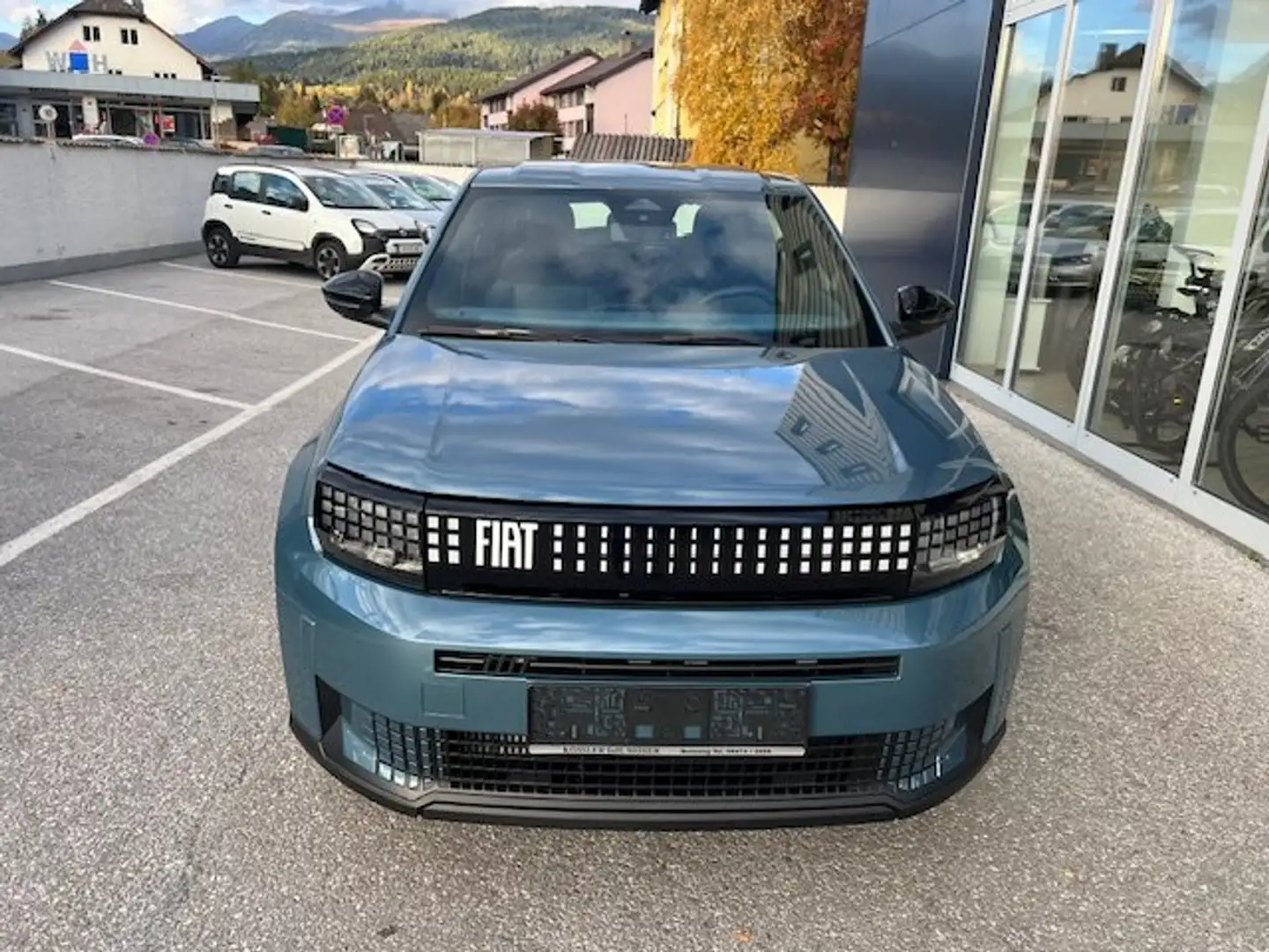 Fiat Grande Panda Grande Panda Hybrid mHEV 110 6-Gang eDCT Icon Icon Blau - 2