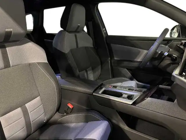 Opel Grandland view 16