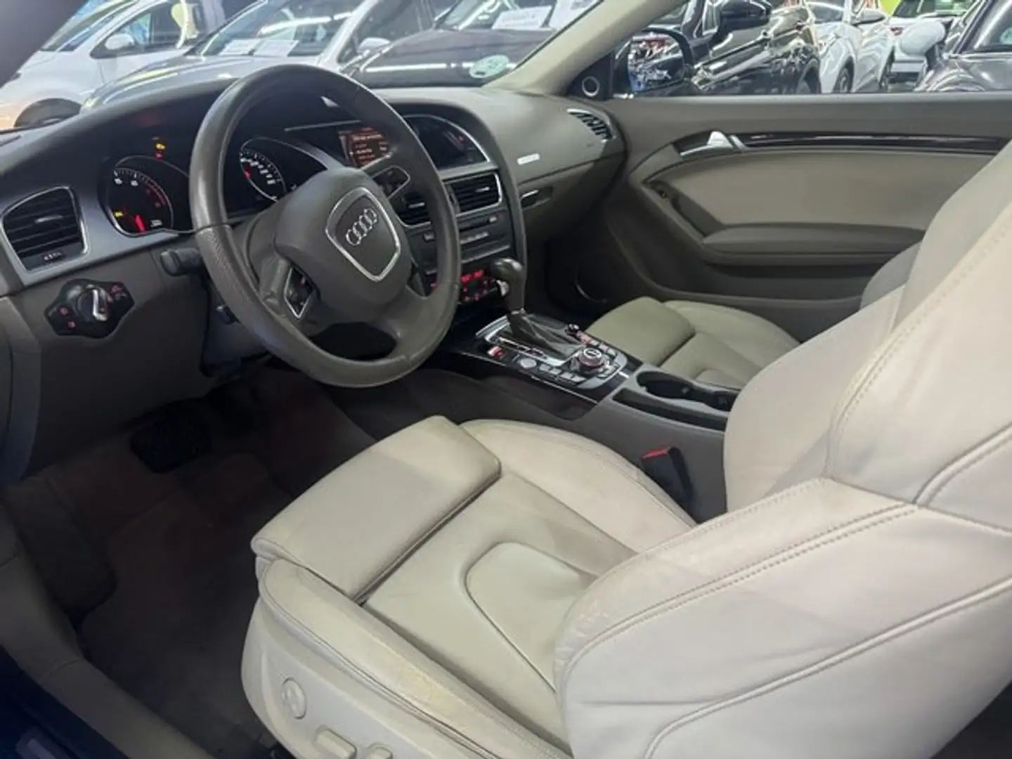 Audi A5 Coupé 3.2 FSI quattro Tiptronic Gris - 2