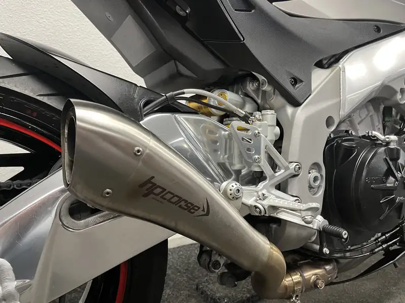 Aprilia Tuono - foto 3