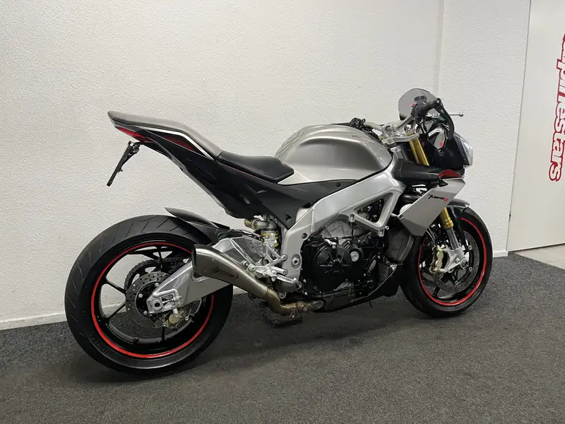 Aprilia Tuono - foto 5
