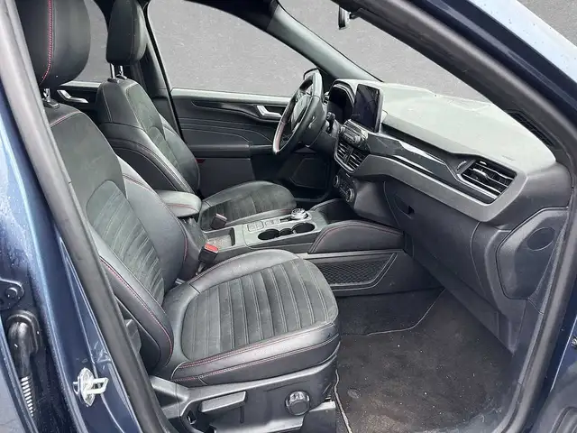 Ford Kuga view 3