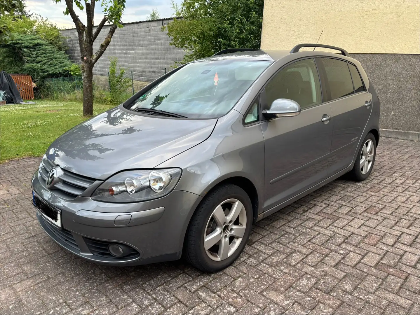 Volkswagen Golf Plus V 5 1.6 United Benzin - 1