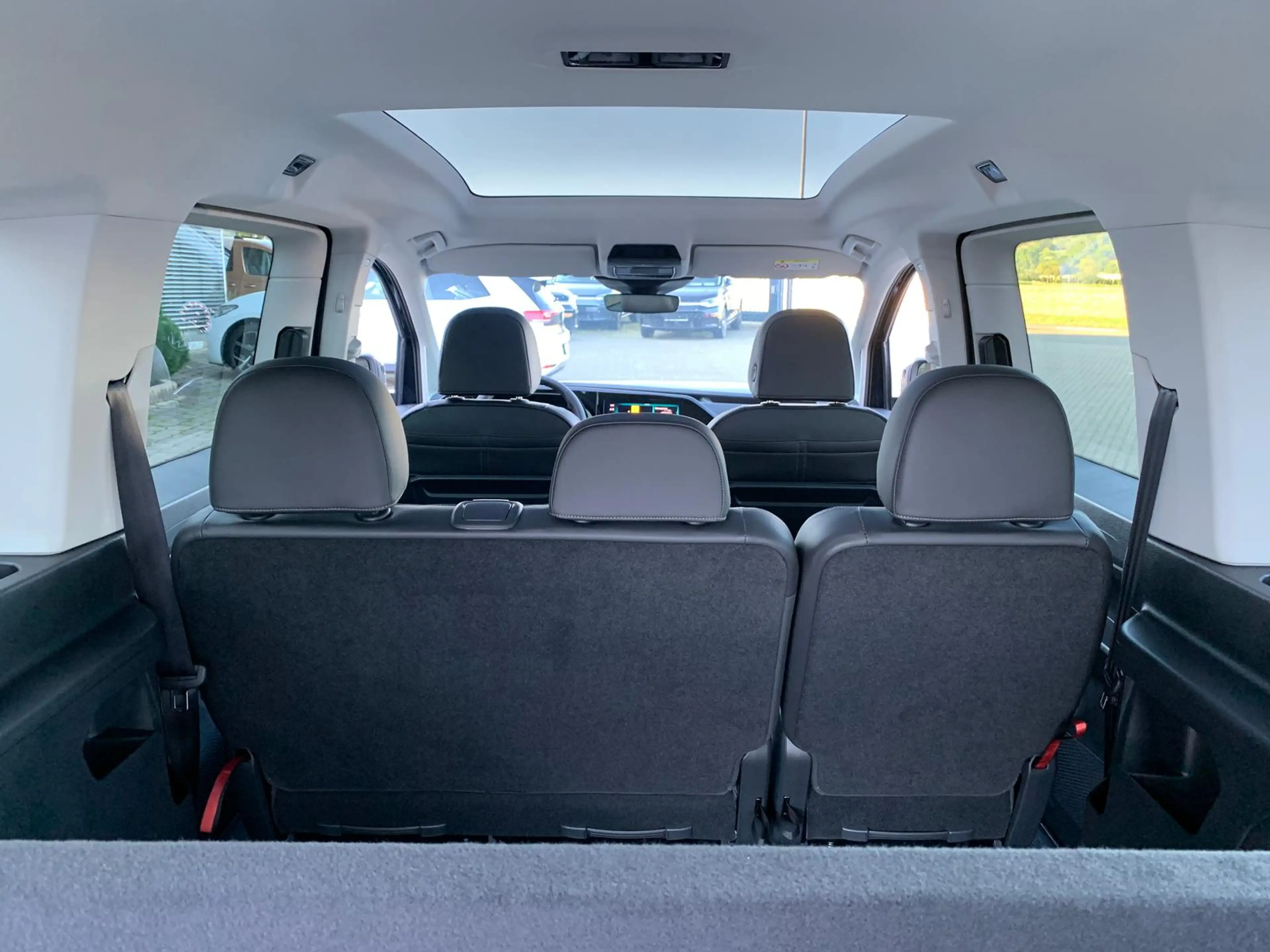 Volkswagen Caddy Style eHybrid AHK Panorama Kamera App — photo 15
