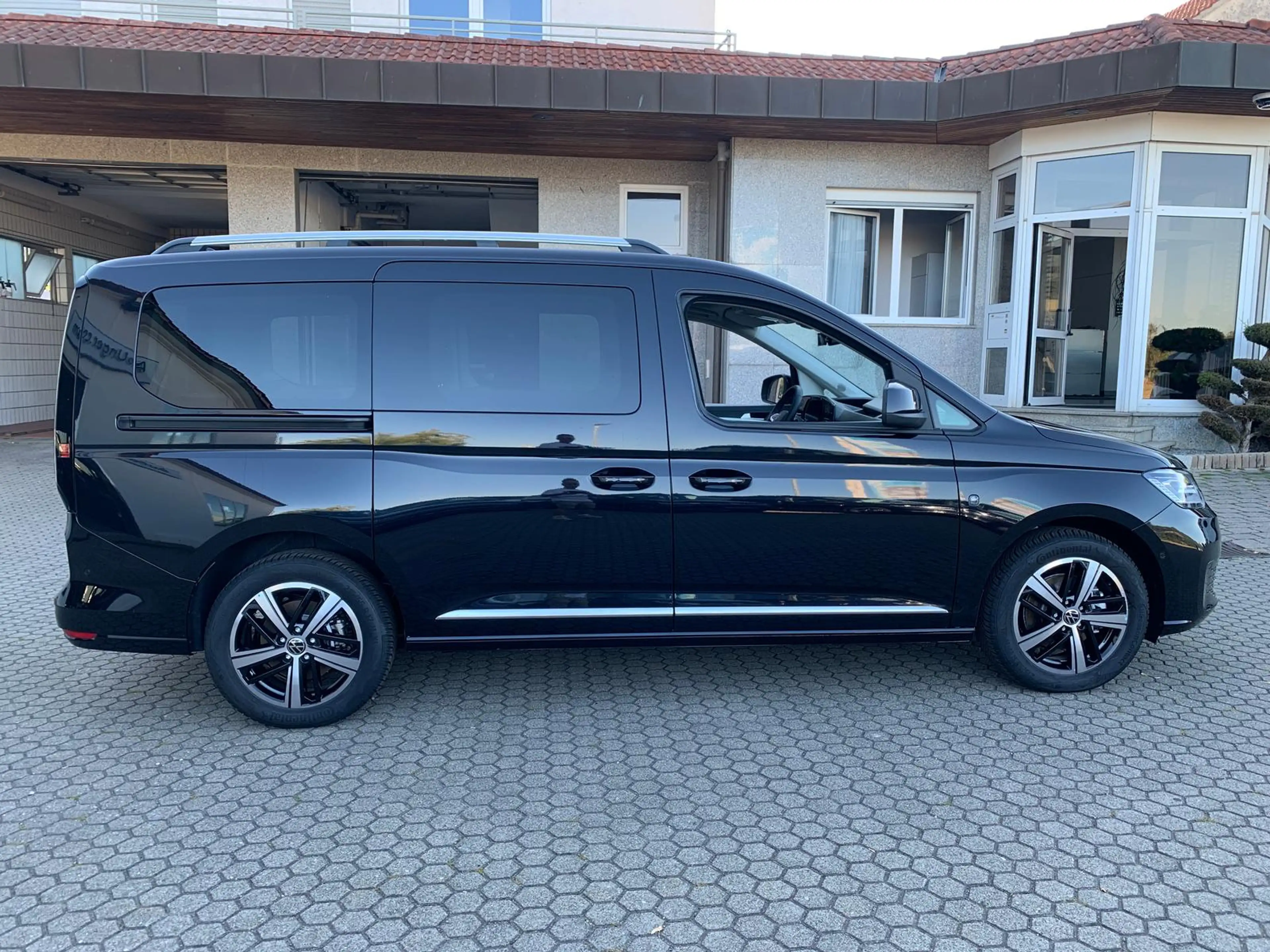 Volkswagen Caddy Style eHybrid AHK Panorama Kamera App — photo 4