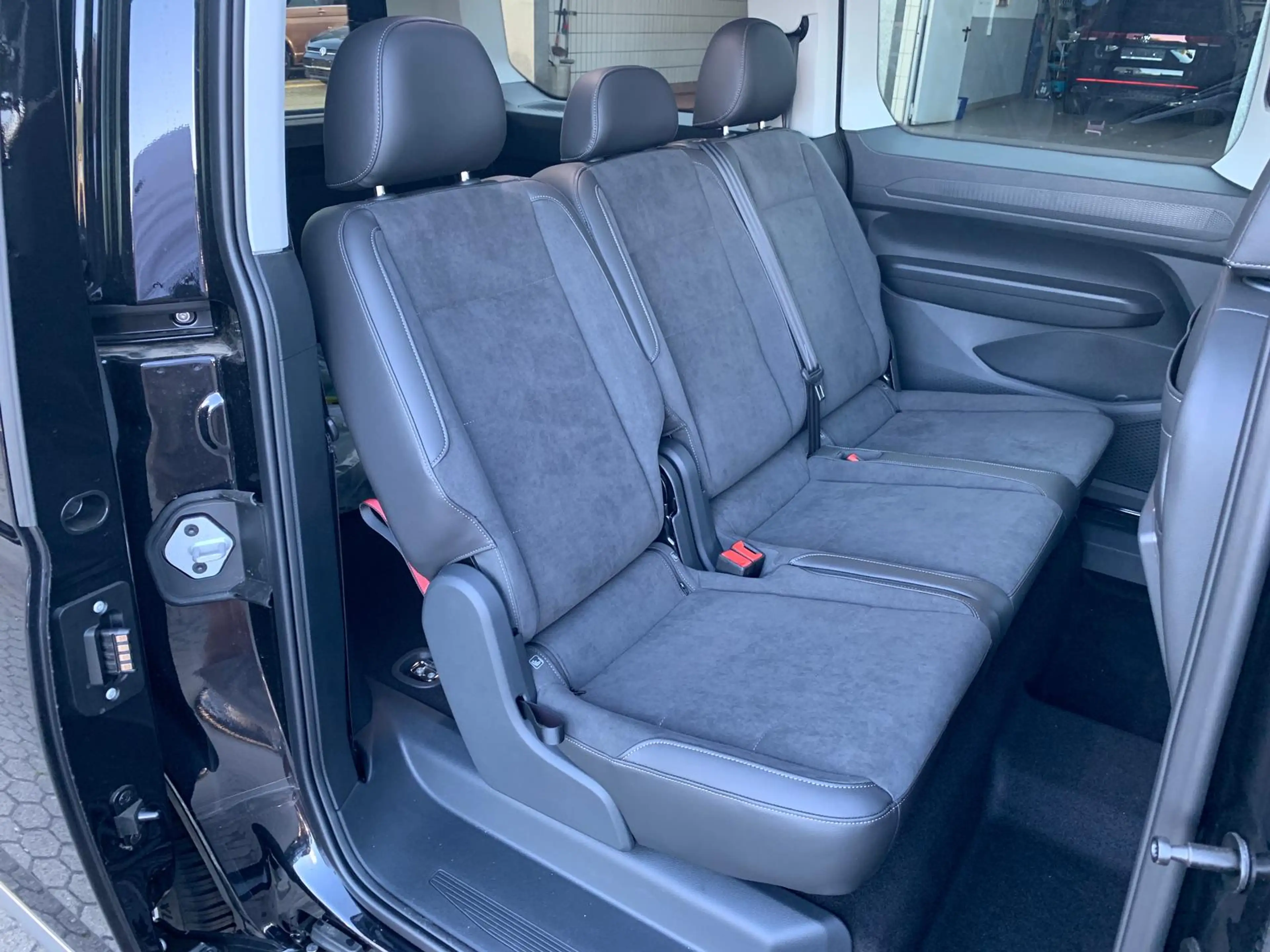 Volkswagen Caddy Style eHybrid AHK Panorama Kamera App — photo 13