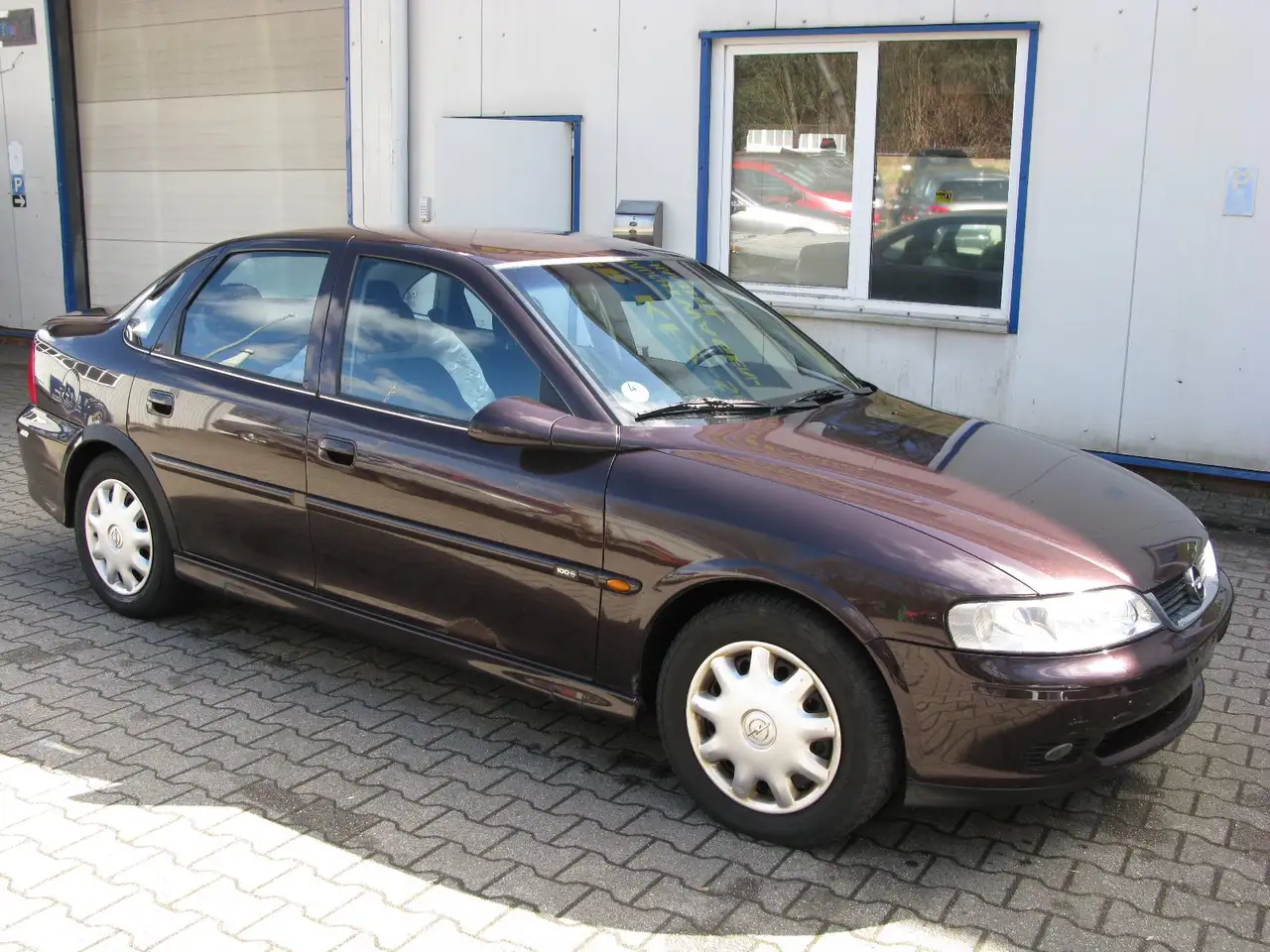Opel Vectra Basis, foto 2