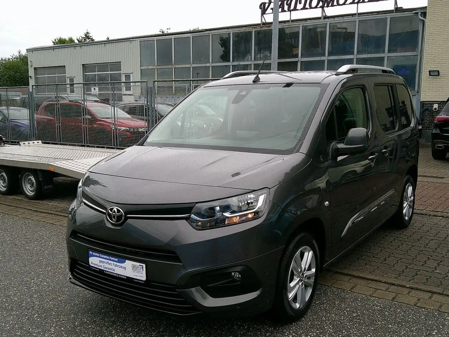 Toyota Proace City Verso L1 Team Deutschland Grijs - 1