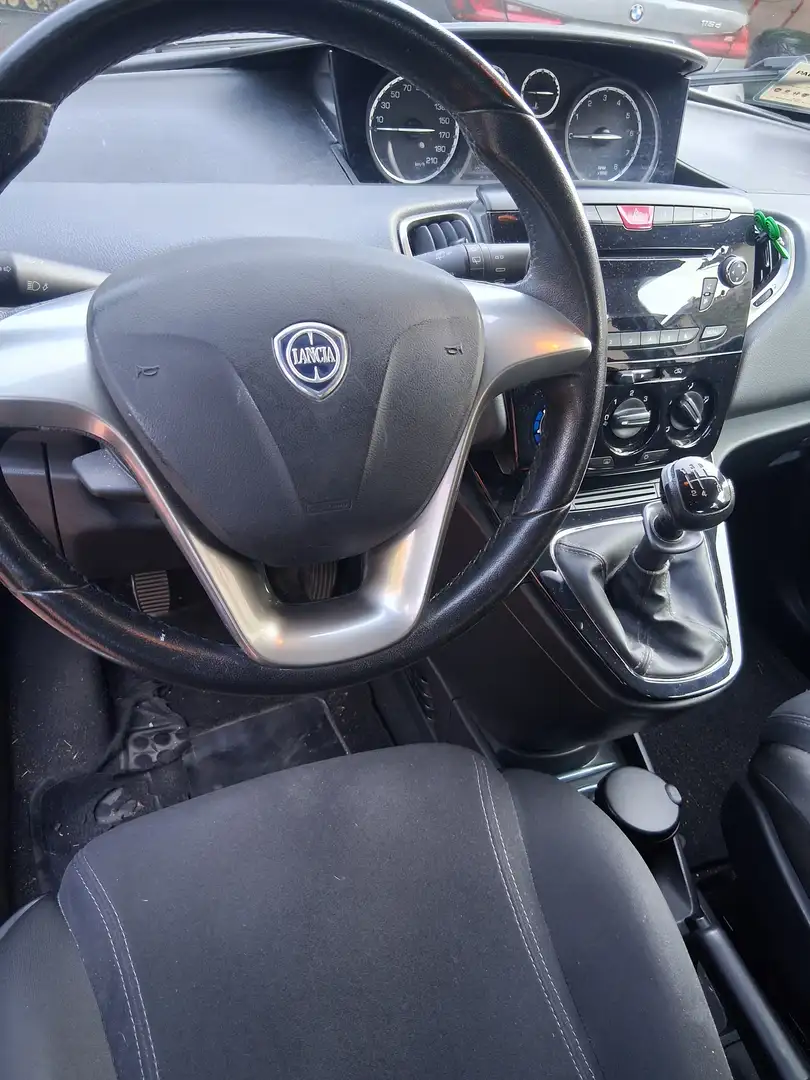 Lancia Ypsilon Ypsilon III 2011 1.2 8v Silver s - 2