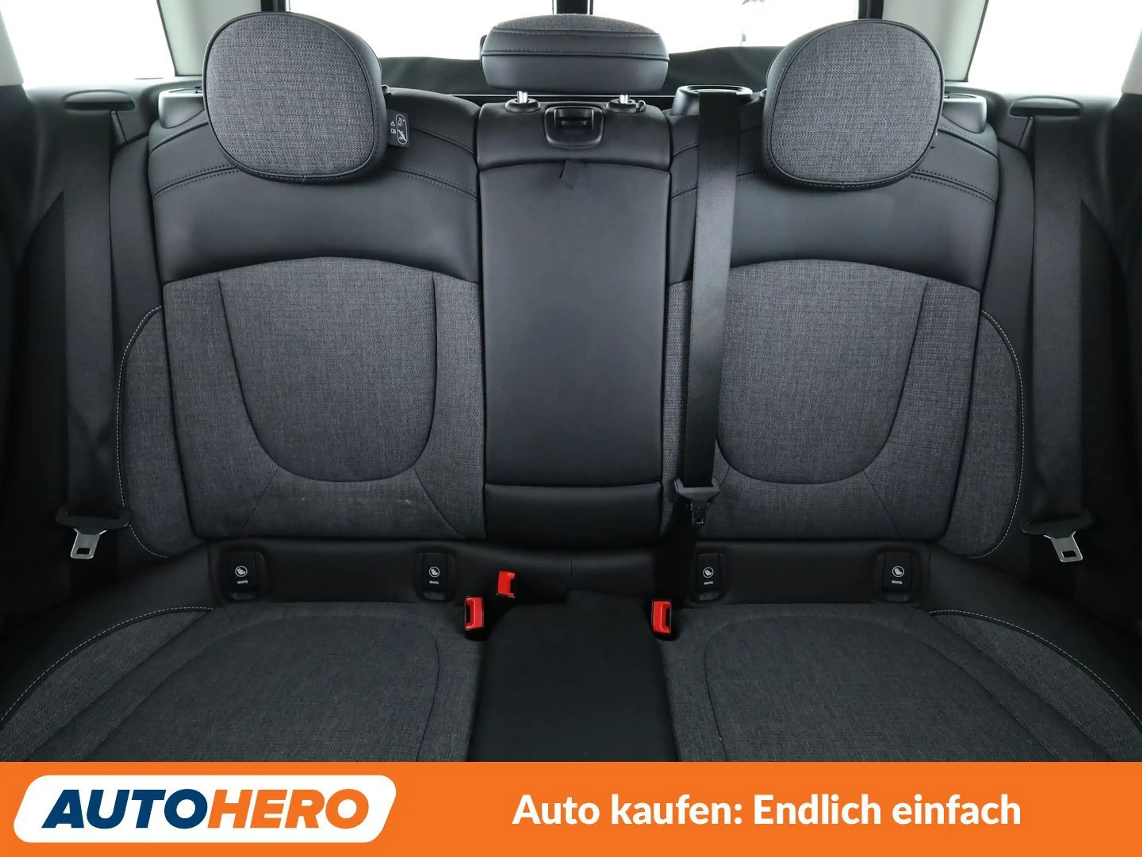 MINI Cooper S Clubman Cooper S ALL4*TEMPO*PDC*SHZ*ALU*LIM* — photo 15
