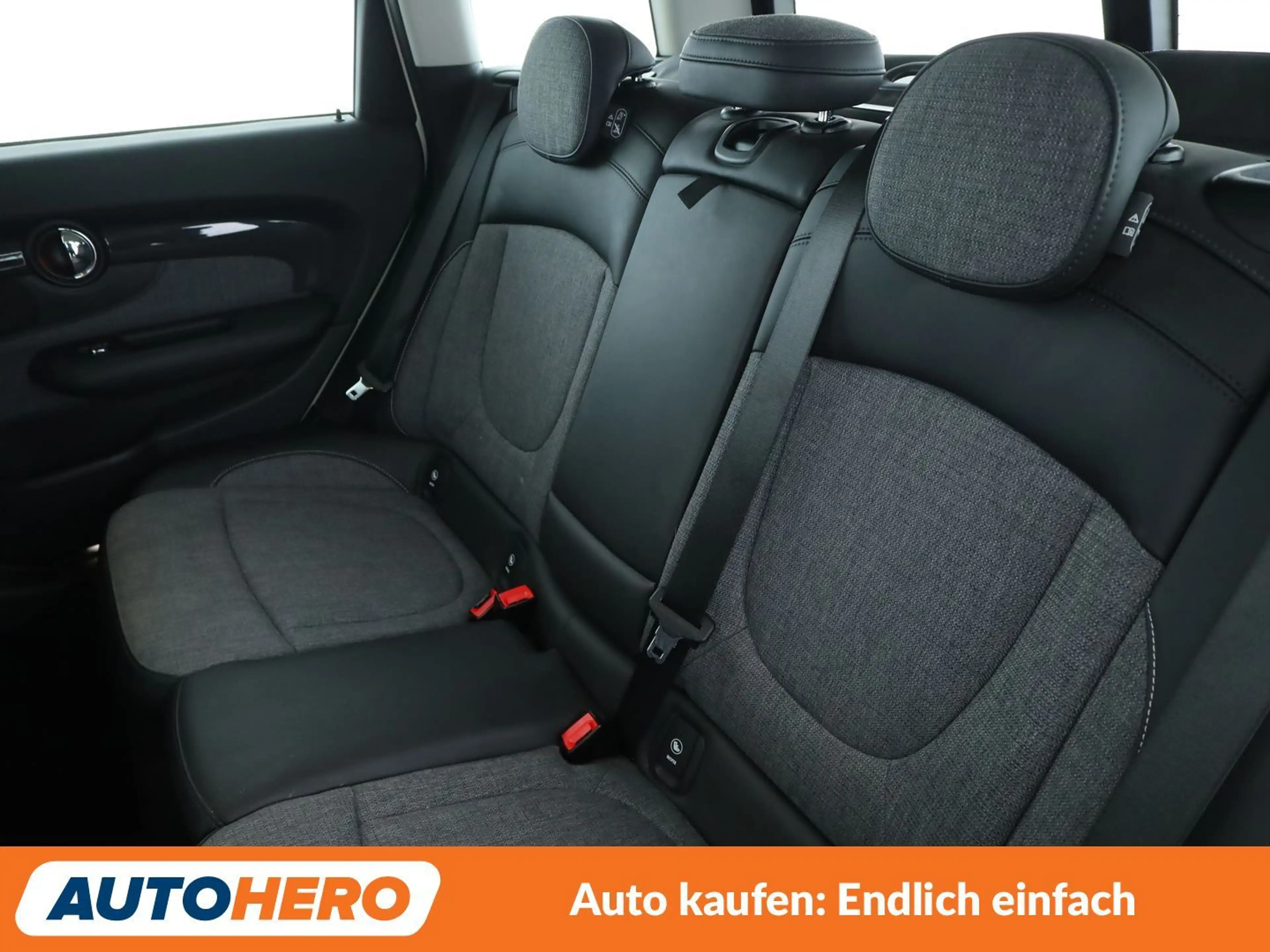 MINI Cooper S Clubman Cooper S ALL4*TEMPO*PDC*SHZ*ALU*LIM* — photo 14