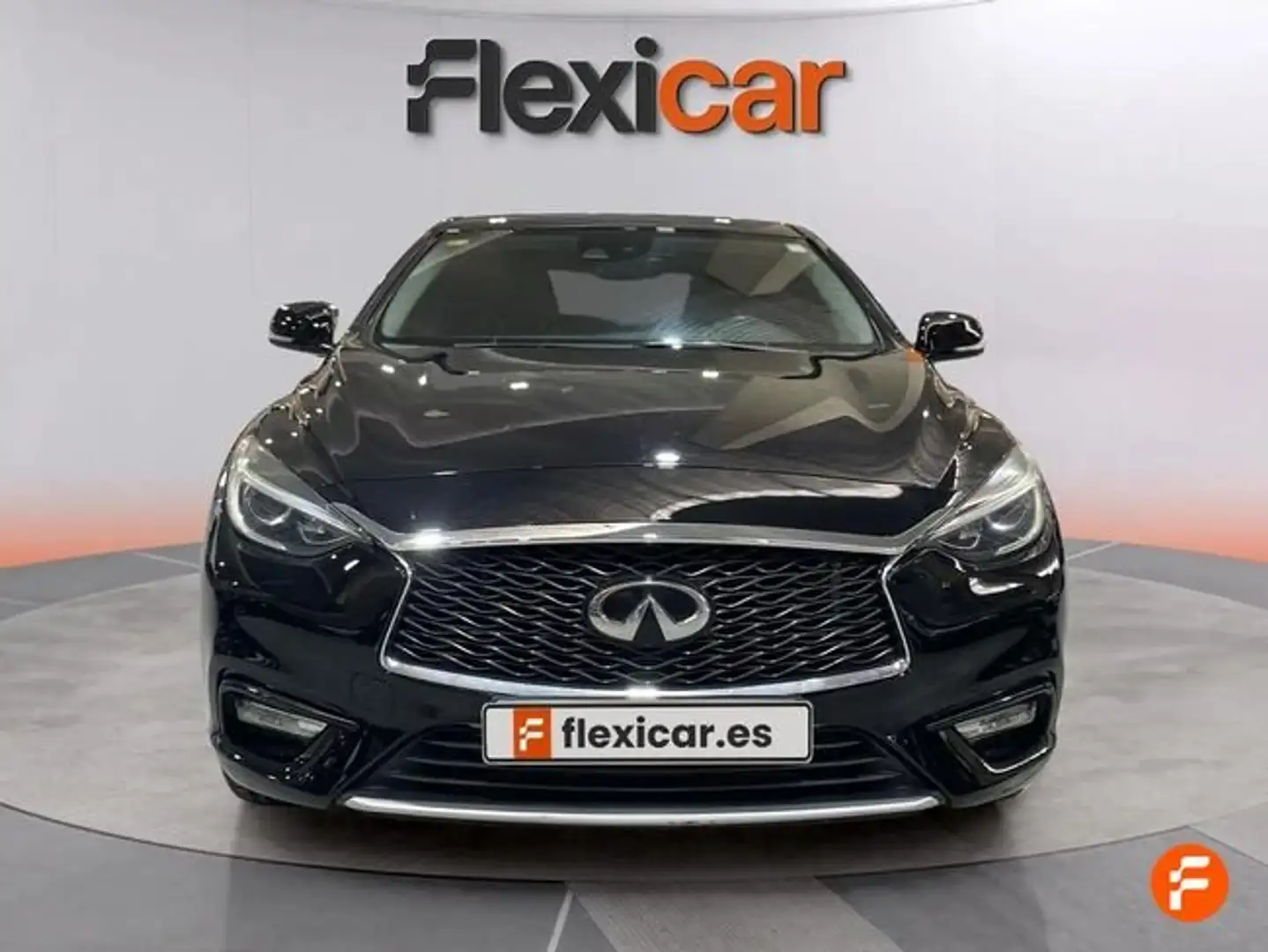 Infiniti Q30 1.5d Premium Tech Schwarz - 2