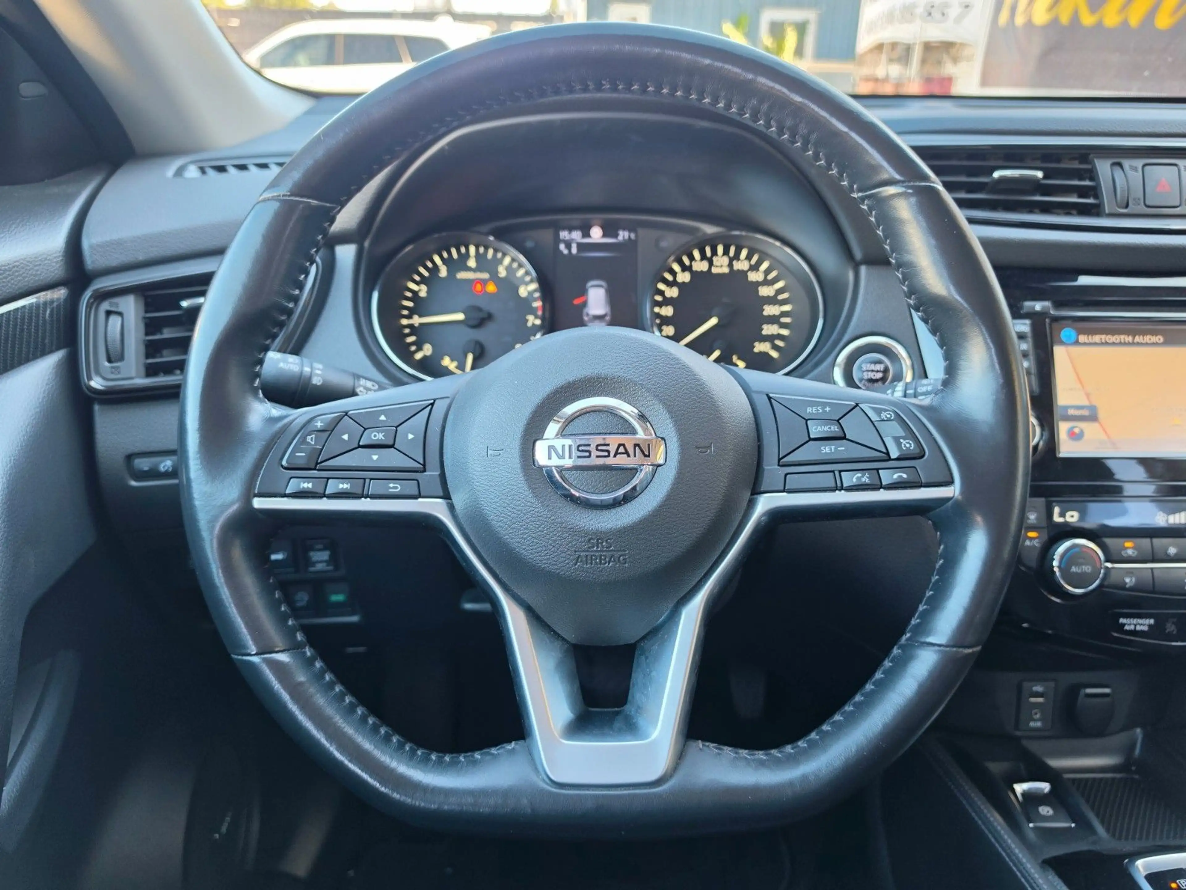 Nissan X-Trail Tekna Vollausstattung 58Tkm — photo 18