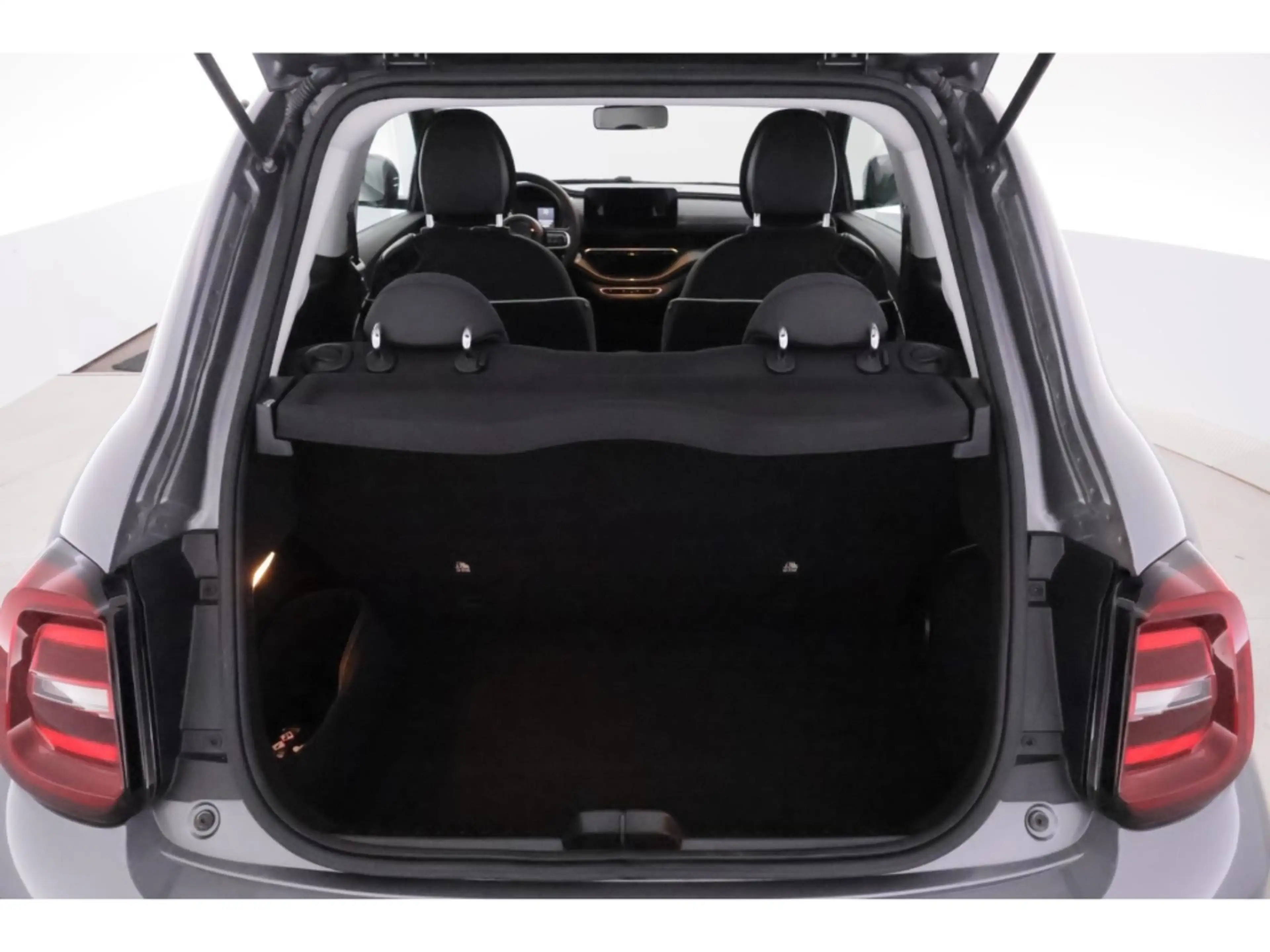 Fiat 500e e RED +TEMPO+KEYLESS+VIRTUAL+KLIMA — photo 17