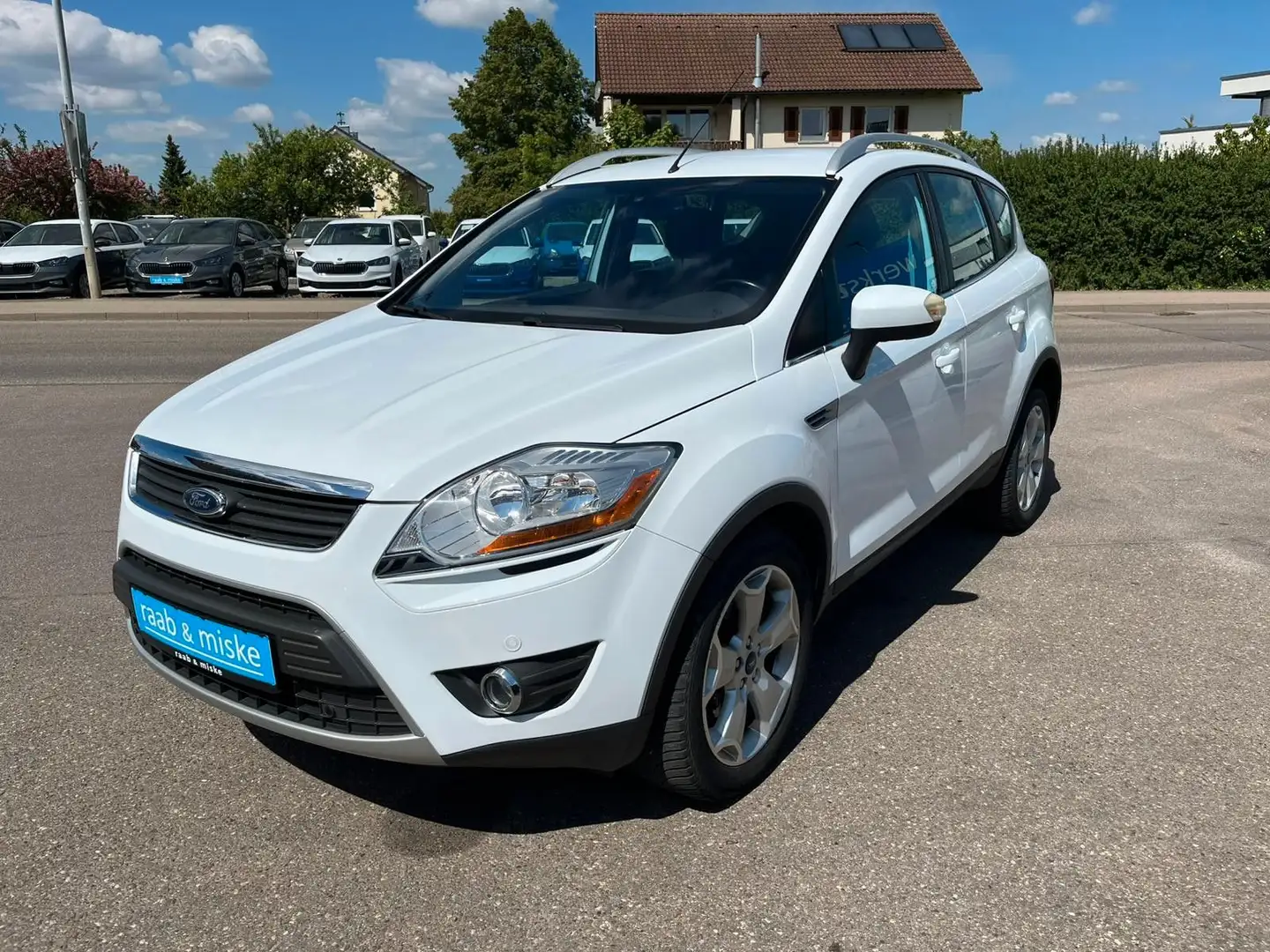 Ford Kuga 4x4 Titanium Weiß - 1