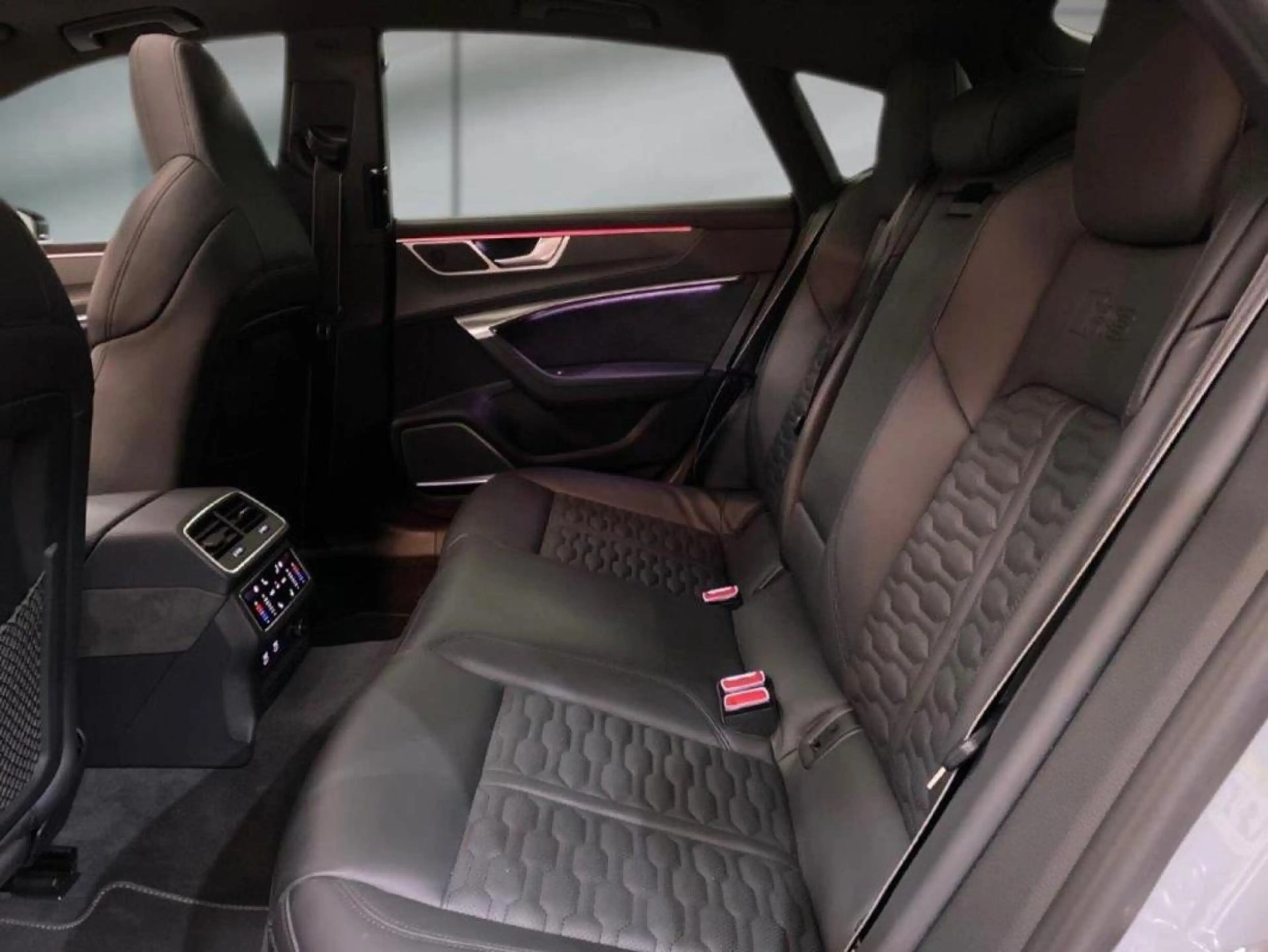 Audi RS7 -28% 4.0 V8 TFSI 600ch quattro tiptronic 8 53cv — photo 11