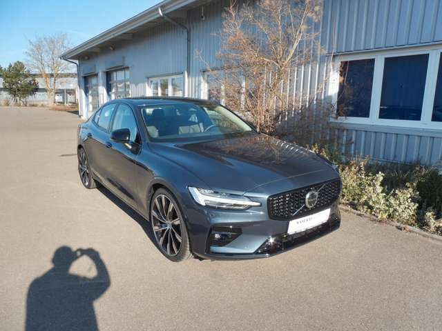 Imagine Volvo S60 Lim. B5  Ultimate Dark AWD