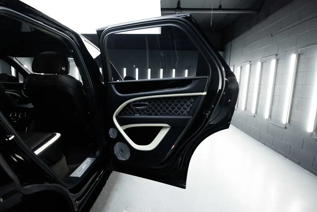 Bentley Bentayga снимка Bentley Bentayga