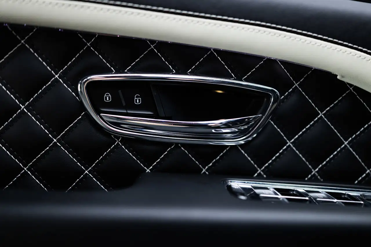 Bentley Bentayga снимка Bentley Bentayga