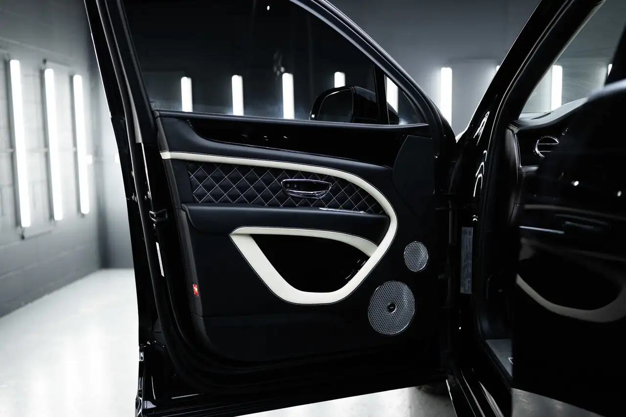 Bentley Bentayga снимка Bentley Bentayga