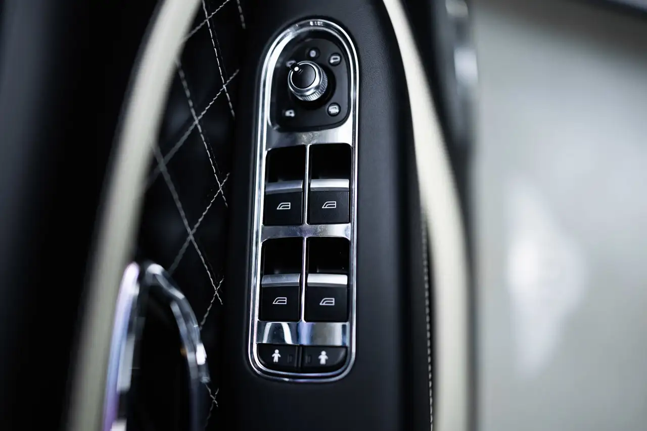 Bentley Bentayga снимка Bentley Bentayga