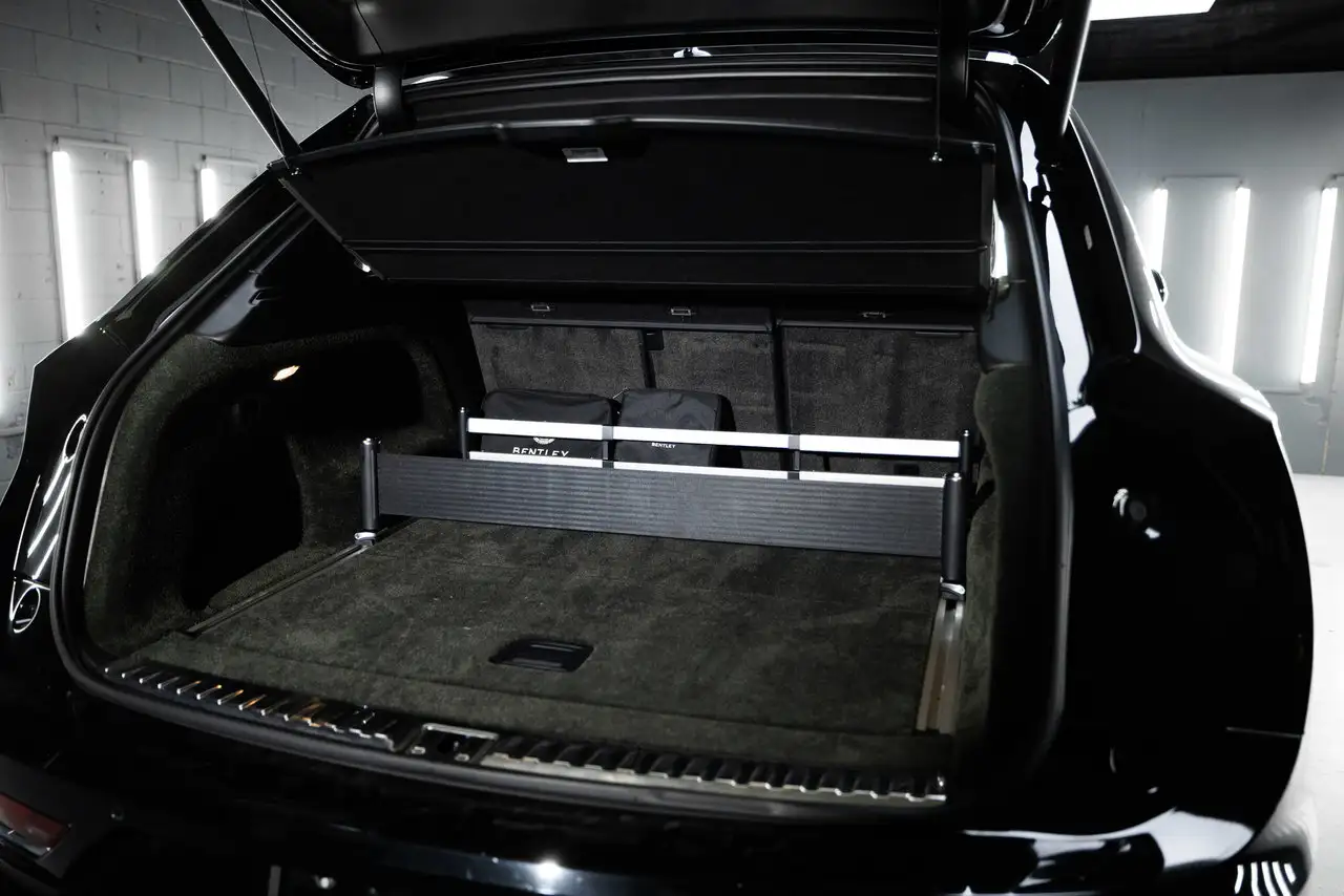 Bentley Bentayga снимка Bentley Bentayga