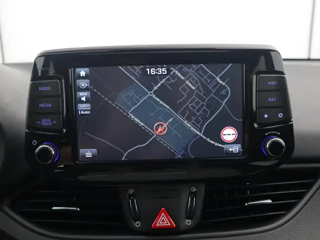 Hyundai i30 view 30