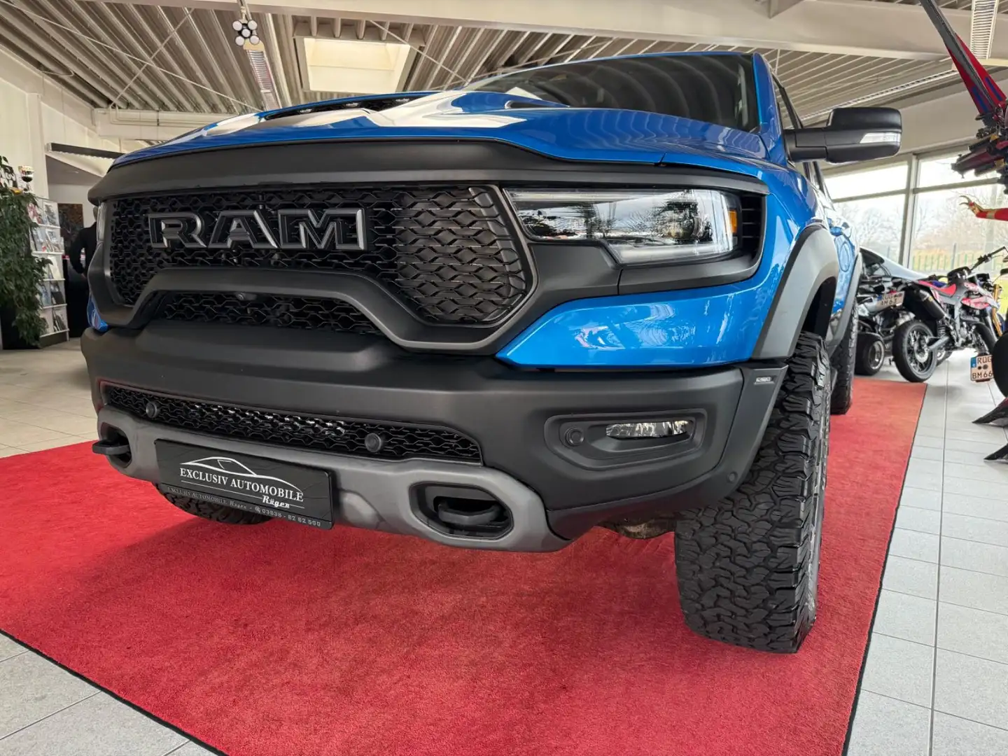 Dodge RAM 6.2 TRX, LPG, 1.Hand, deutsche EZ, Blauw - 1