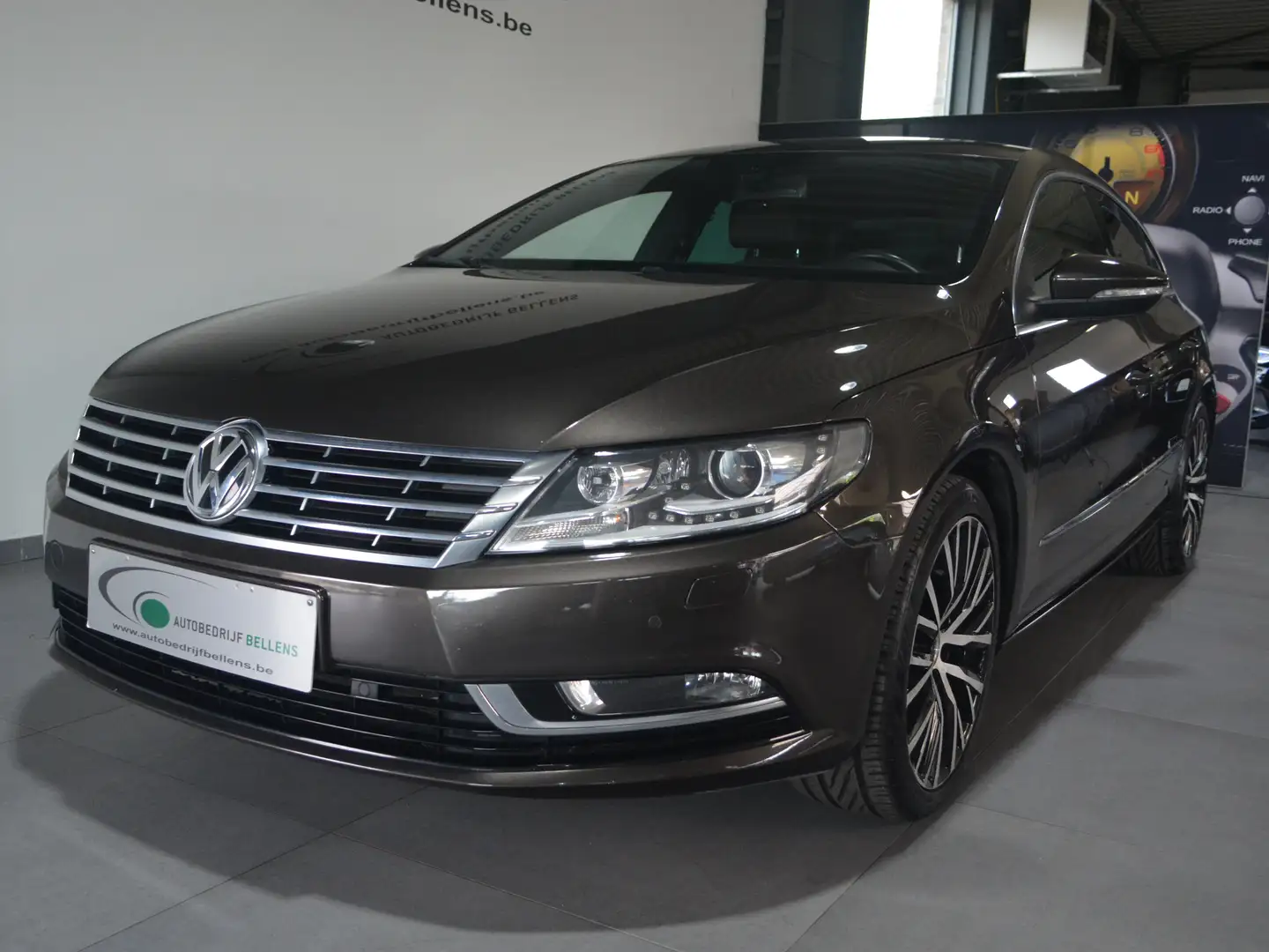 Volkswagen Passat CC Passat CC 2.0 Blue TDI DSG / LEDER / NAVI + CAM. Gris - 2
