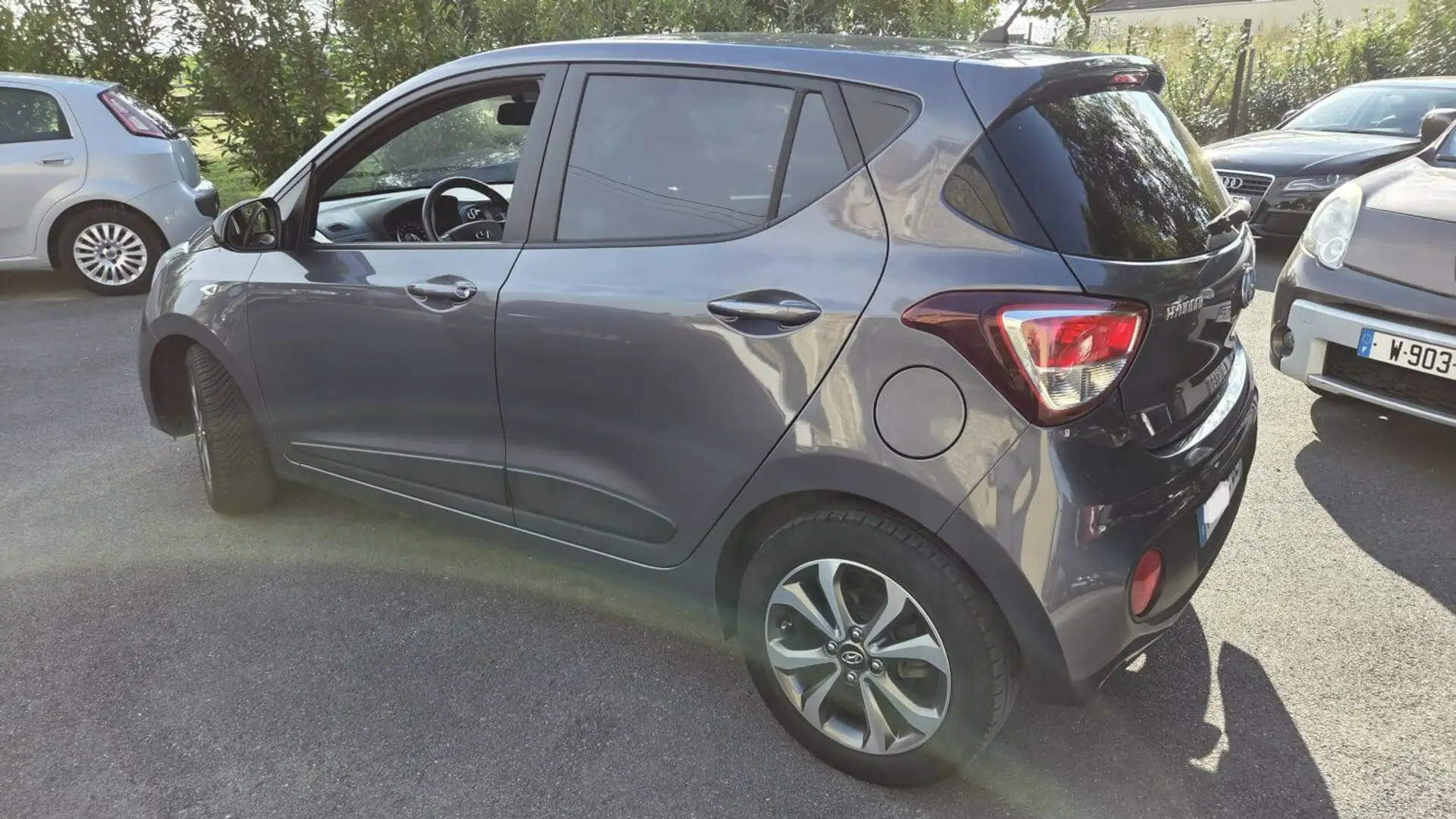 Hyundai i10 II 1.0 66ch Grau - 2