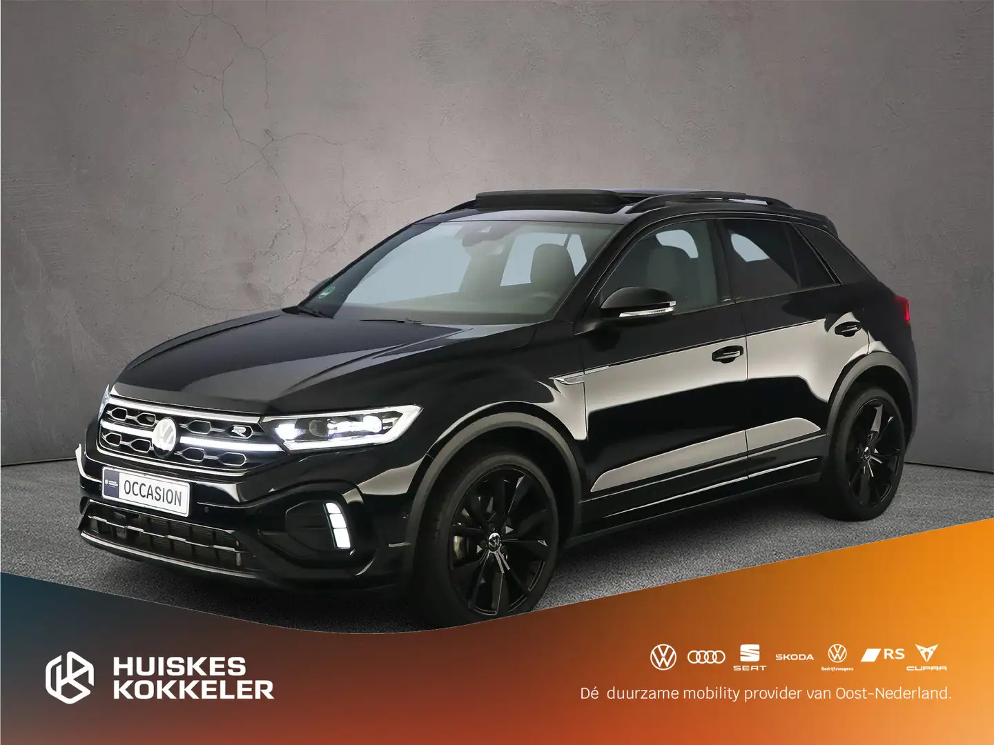 Volkswagen T-Roc R-Line 1.5 TSI 150pk DSG Automaat Trekhaak, Black Noir - 1