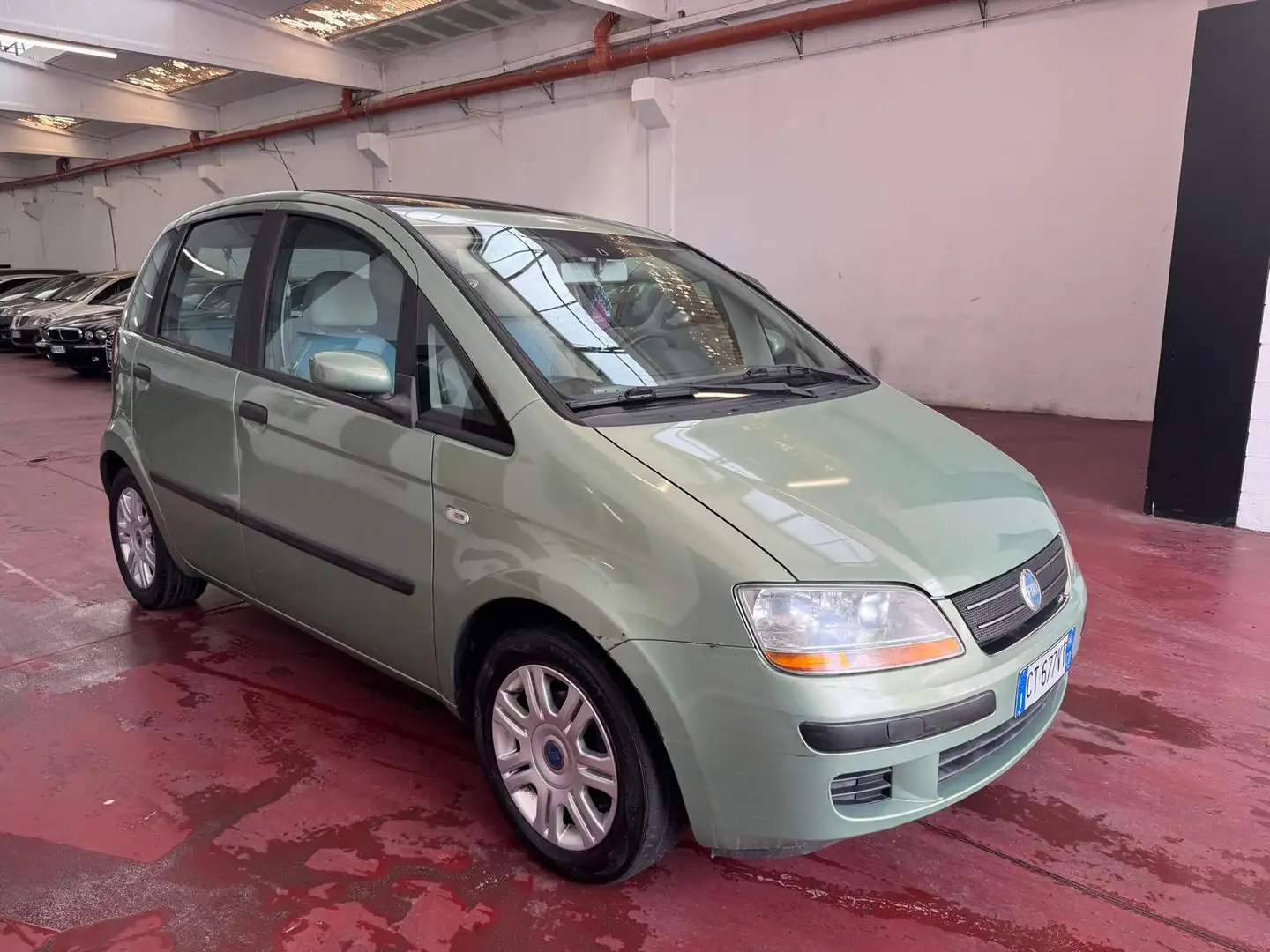 Fiat Idea Idea 1.4 16v Emotion Verde - 2
