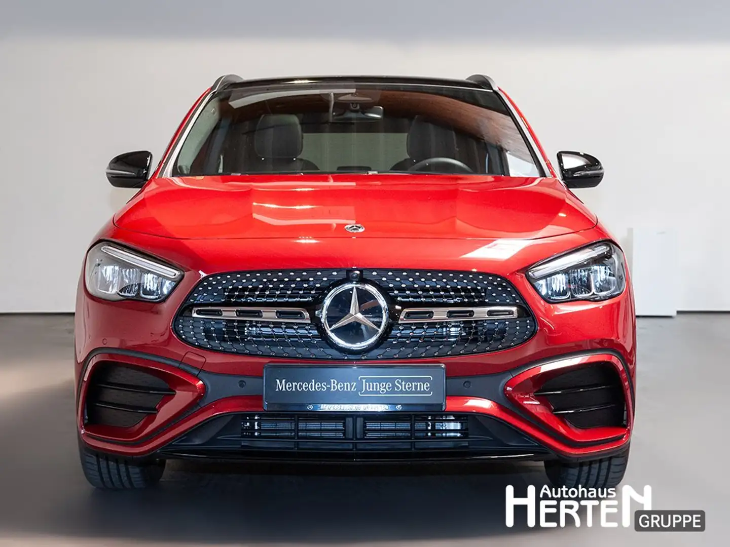Mercedes-Benz GLA 180 AMG+SPECIAL EDITION+NIGHT+PANO+LED+AHK+ Rouge - 2